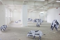 https://salonuldeproiecte.ro/files/gimgs/th-48_5_ Daniel Knorr - 2-Dollar Pig, 2012 - print pe hârtie, origami .jpg